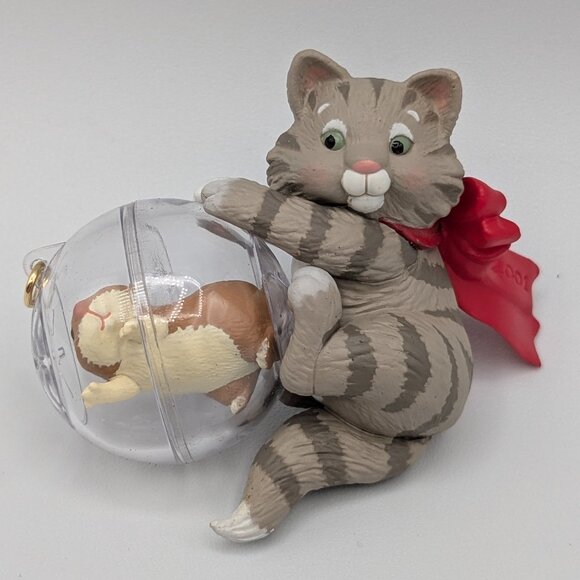 Hallmark Keepsake Mischievous Kittens 2001, 3rd in Mischievous Kittens Series - Picture 1 of 11